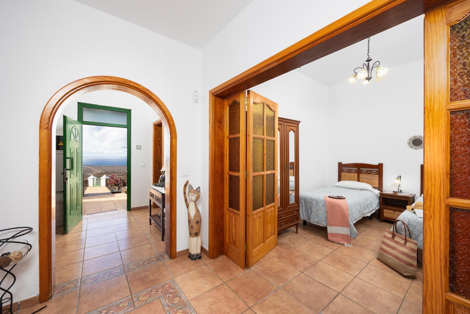 Villa Sol Y Mar Яйса Екстериор снимка
