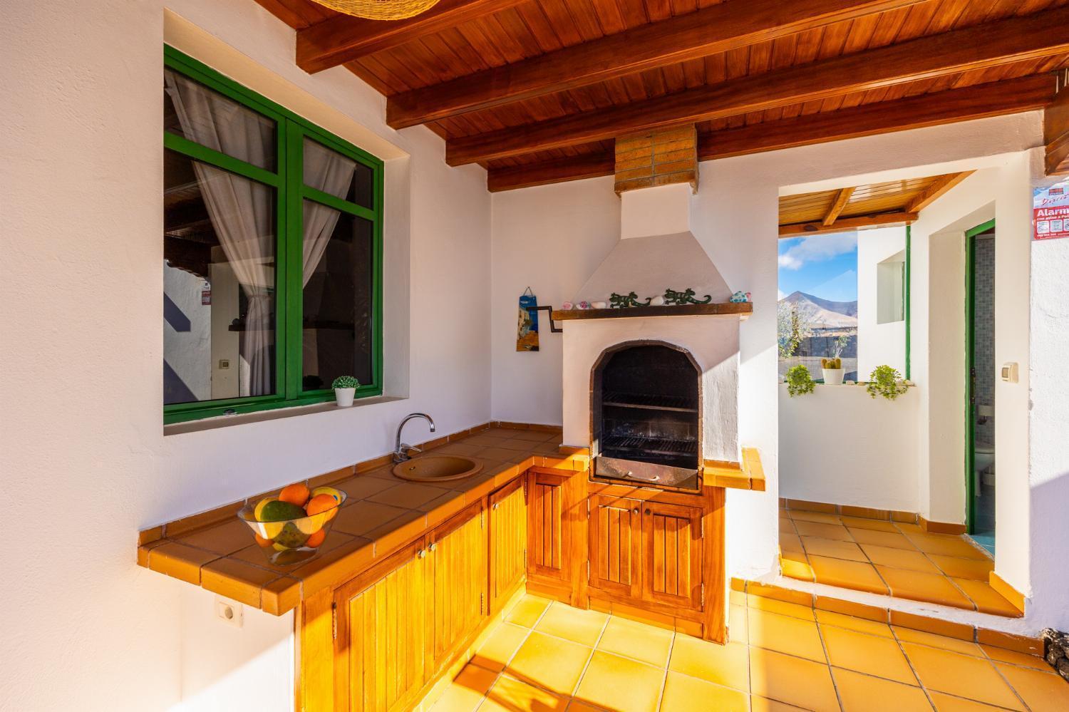 Villa Sol Y Mar Яйса Екстериор снимка