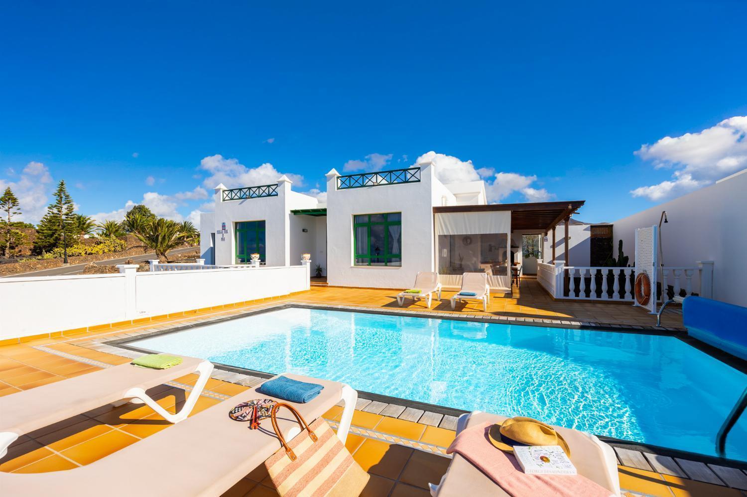 Villa Sol Y Mar Яйса Екстериор снимка