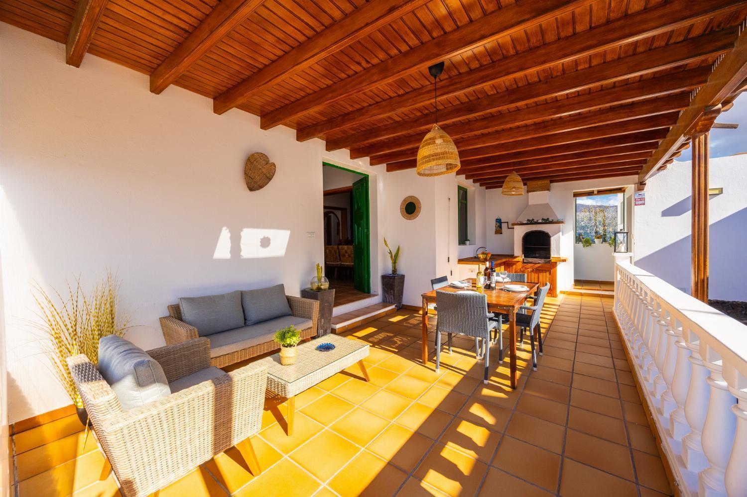 Villa Sol Y Mar Яйса Екстериор снимка