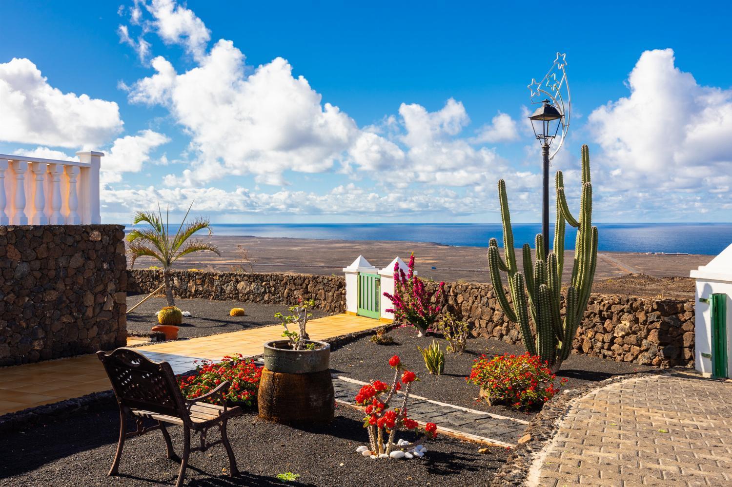 Villa Sol Y Mar Яйса Екстериор снимка