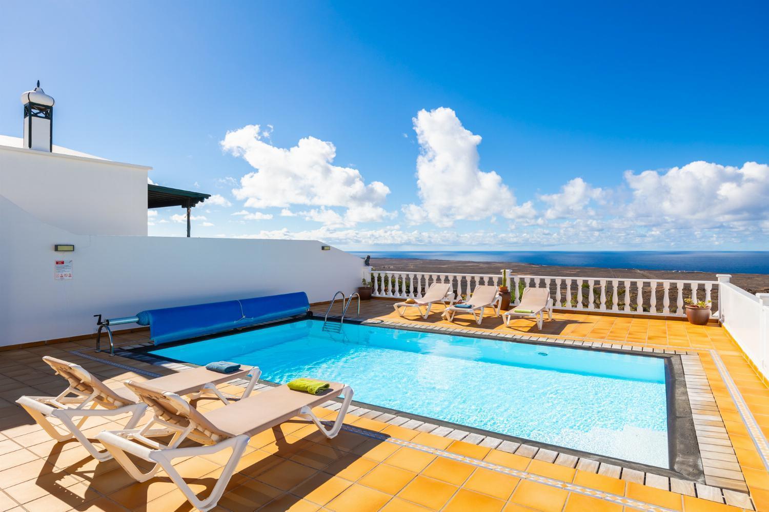 Villa Sol Y Mar Яйса Екстериор снимка